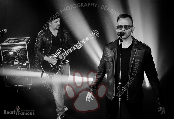 U2